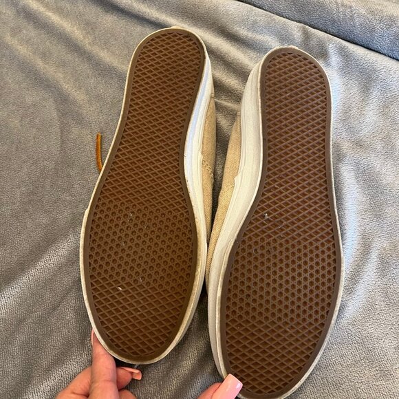 Women's Tan Canvas Vans with leather laces, Size 9 - Picture 5 of 7